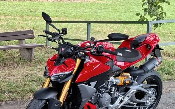 Gebrauchtmotorrad Ducati Streetfighter V2 S - Bild 1