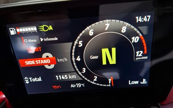 Gebrauchtmotorrad Ducati Streetfighter V2 S - Bild 4