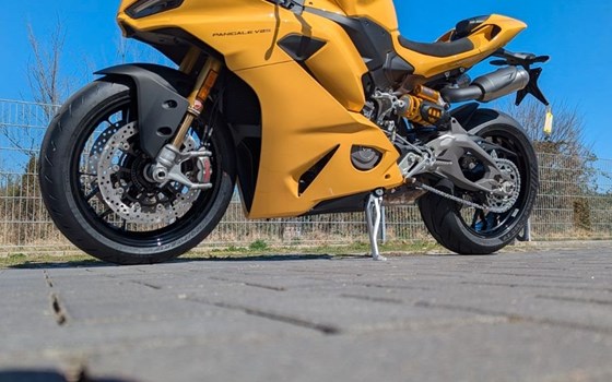 Gebrauchtmotorrad Ducati Panigale V2 S - Bild 2