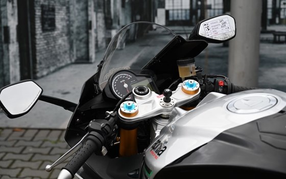 Gebrauchtmotorrad Aprilia RSV4 RF - Bild 9