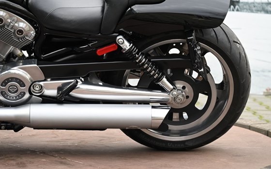 Gebrauchtmotorrad Harley-Davidson V-Rod Muscle VRSCF - Bild 12