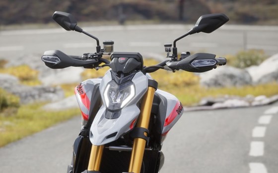 Neufahrzeug Ducati Hypermotard V2 SP - Bild 5