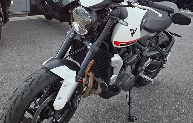 Triumph Trident 660