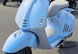 Neumotorrad Vespa 946 Snake