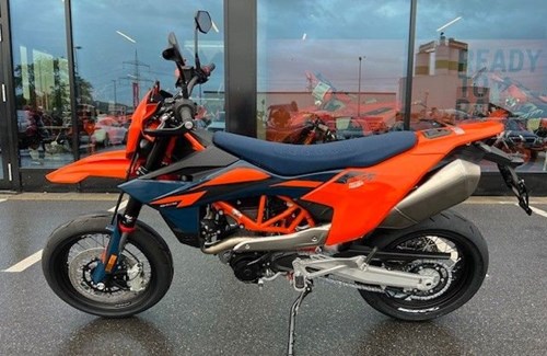 Neumotorrad KTM 690 SMC R