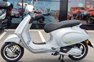 Angebot Vespa Primavera 125 75th