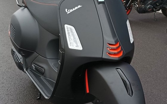 Neufahrzeug Vespa GTS 125 i.e. Super Sport - Bild 3