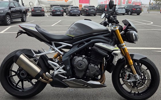 Gebrauchtmotorrad Triumph Speed Triple 1200 RS - Bild 1
