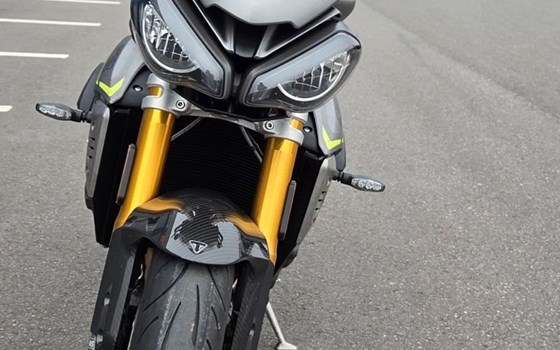 Gebrauchtmotorrad Triumph Speed Triple 1200 RS - Bild 4