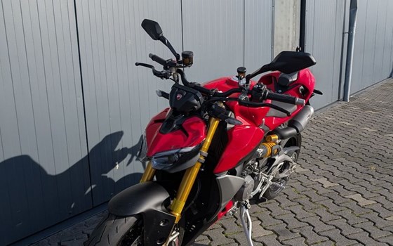 Gebrauchtmotorrad Ducati Streetfighter V2 S - Bild 6