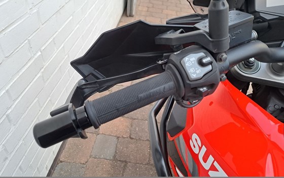 Gebrauchtmotorrad Suzuki V-Strom 1050 XT - Bild 7