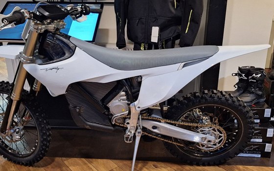 Gebrauchtmotorrad Stark Future Varg MX - Bild 2