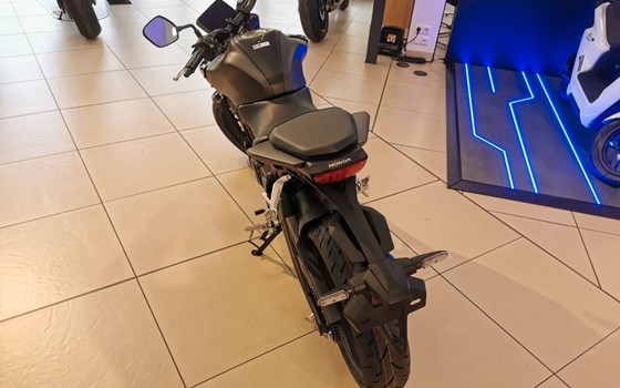 Neufahrzeug Honda CB125R - Bild 3