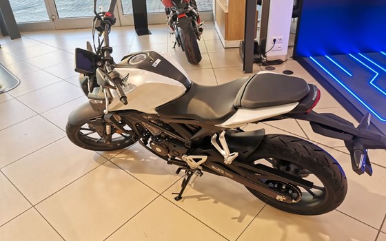 Neufahrzeug Honda CB125R - Bild 4