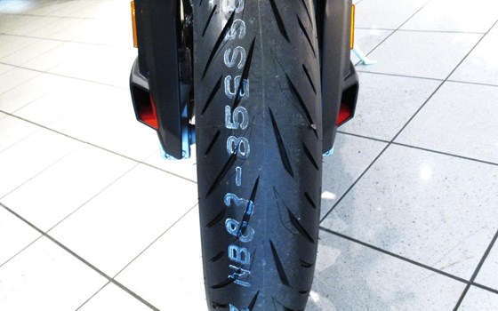 Gebrauchtmotorrad BMW S 1000 RR - Bild 10