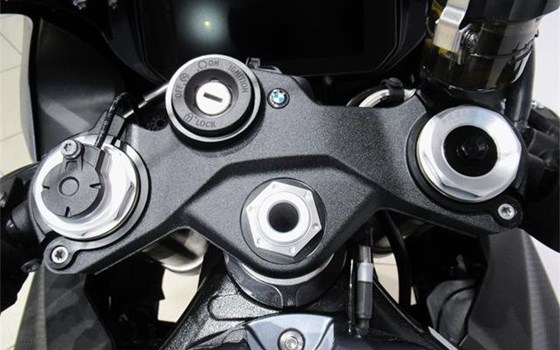 Gebrauchtmotorrad BMW S 1000 RR - Bild 23