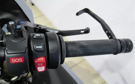 Gebrauchtmotorrad BMW S 1000 RR - Bild 9