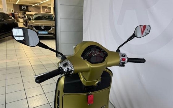 Neufahrzeug Vespa GTS 300 Super Sport - Bild 5
