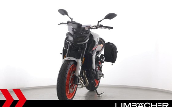 Gebrauchtmotorrad Yamaha MT-09 - Bild 3