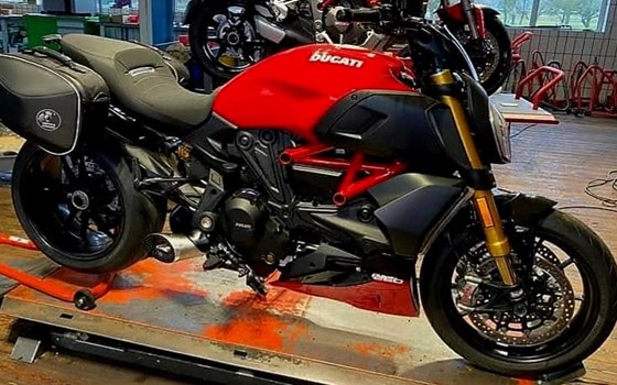 Gebrauchtmotorrad Ducati Diavel 1260 S Red - Bild 1