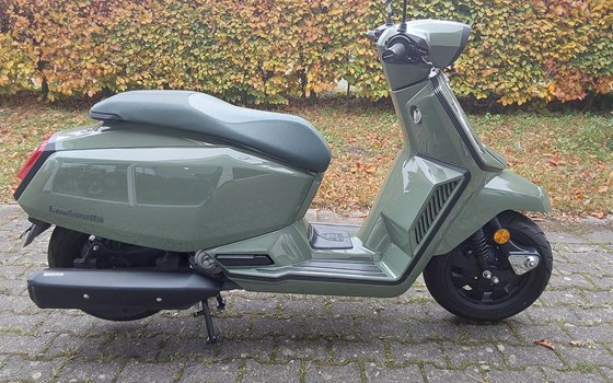 Gebrauchtmotorrad Lambretta X300 - Bild 2