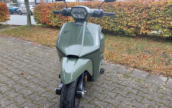 Gebrauchtmotorrad Lambretta X300 - Bild 4