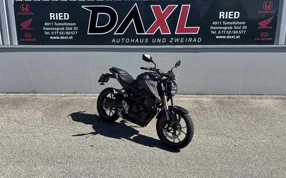 Gebrauchtmotorrad Honda CB125R - Bild 1