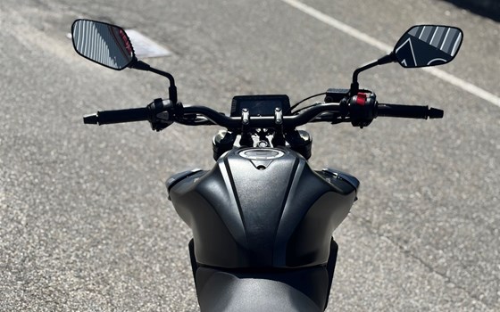 Gebrauchtmotorrad Honda CB125R - Bild 4