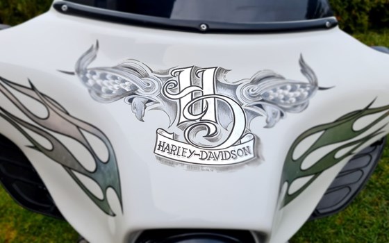 Gebrauchtmotorrad Harley-Davidson Electra Glide Ultra Classic FLHTCU - Bild 10