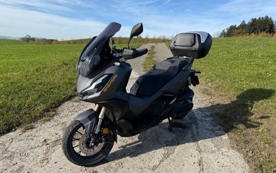Motorrad Occasion Honda ADV350 - Bild 2