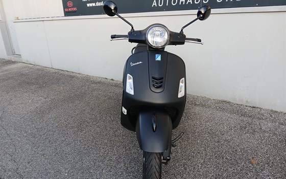 Gebrauchtmotorrad Vespa GTS 125 - Bild 3
