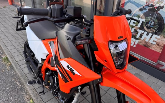 Neufahrzeug KTM 125 SMC R - Bild 8