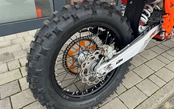 Neufahrzeug KTM 450 EXC-F CHAMPION EDITION - Bild 8