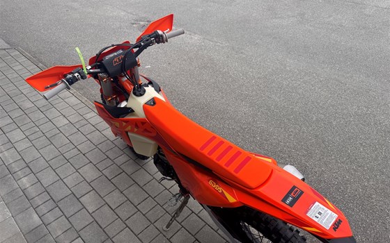 Neufahrzeug KTM 450 EXC-F SIX DAYS - Bild 4