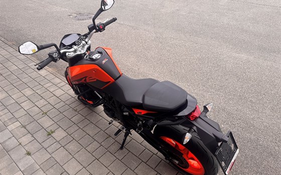 Gebrauchtmotorrad KTM 690 Duke - Bild 4
