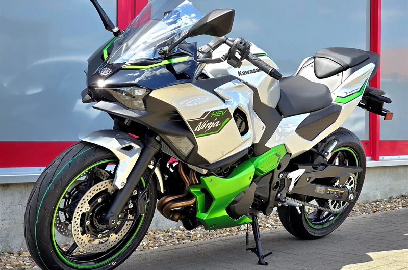 Matte Ninja Motorbike Kawasaki Ninja 7 Hybrid, Metallic Matte Graphenesteel Gray ...