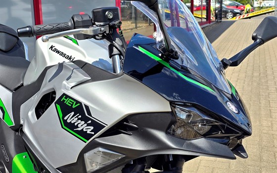 Neufahrzeug Kawasaki Ninja 7 Hybrid - Bild 9