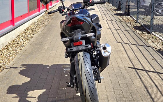 Gebrauchtmotorrad Kawasaki Z7 Hybrid - Bild 8
