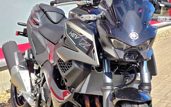 Gebrauchtmotorrad Kawasaki Z7 Hybrid - Bild 13