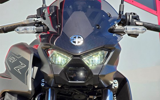 Gebrauchtmotorrad Kawasaki Z7 Hybrid - Bild 16