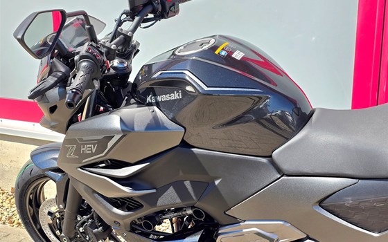 Gebrauchtmotorrad Kawasaki Z7 Hybrid - Bild 23