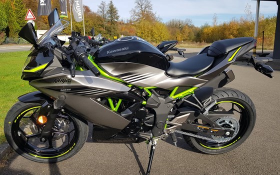 Neufahrzeug Kawasaki Ninja 125 - Bild 2