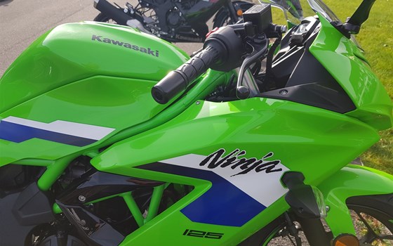 Neufahrzeug Kawasaki Ninja 125 - Bild 7