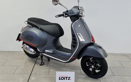 Gebrauchtmotorrad Vespa GTS 300 Super Sport - Bild 1