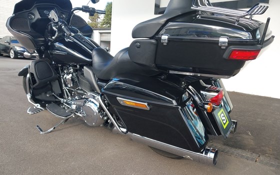 Gebrauchtmotorrad Harley-Davidson CVO Road Glide Ultra FLTRUSE - Bild 10