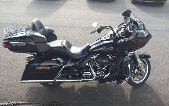 Gebrauchtmotorrad Harley-Davidson CVO Road Glide Ultra FLTRUSE - Bild 12