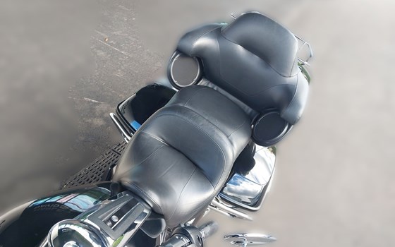 Gebrauchtmotorrad Harley-Davidson CVO Road Glide Ultra FLTRUSE - Bild 9