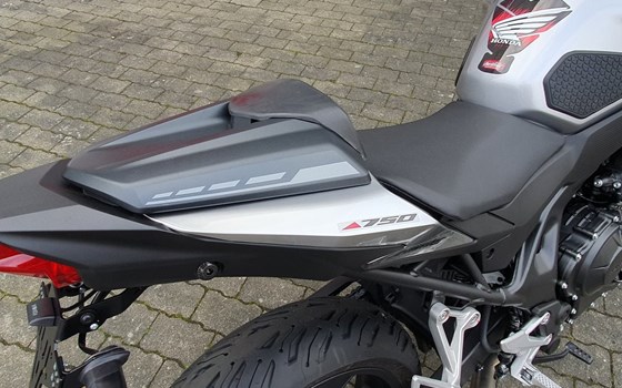 Neufahrzeug Honda CB750 Hornet - Bild 9