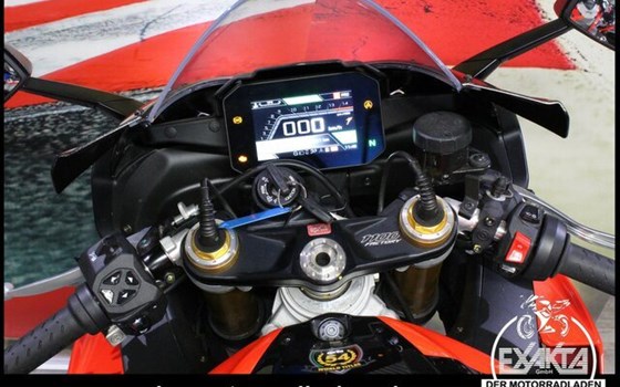 Gebrauchtmotorrad Aprilia RSV 4 Factory - Bild 10