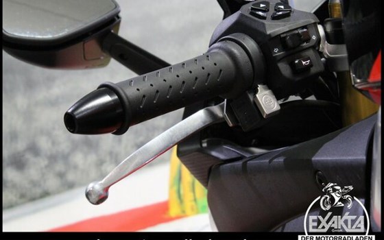 Gebrauchtmotorrad Aprilia RSV 4 Factory - Bild 16